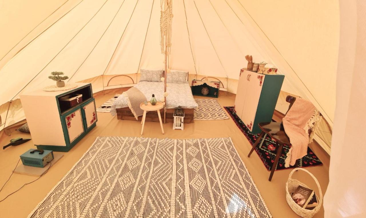 Hotel The Hunters Glamping à Ciudanovita Extérieur photo