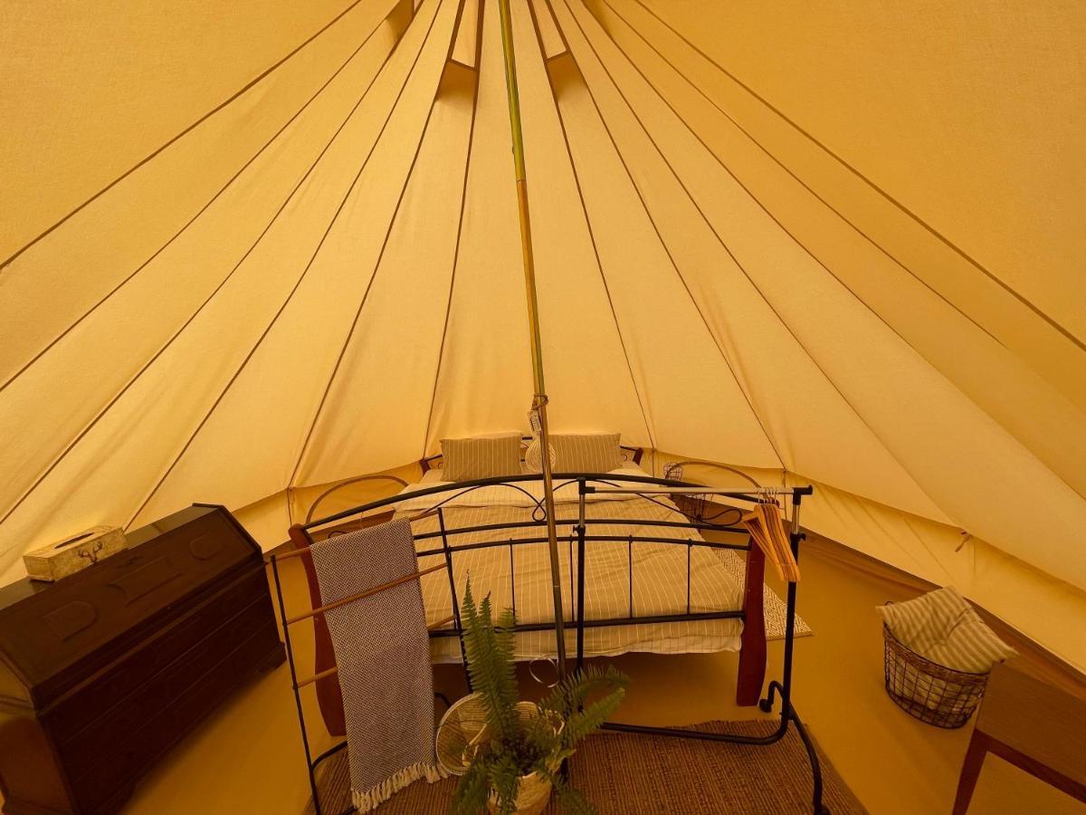 Hotel The Hunters Glamping à Ciudanovita Extérieur photo
