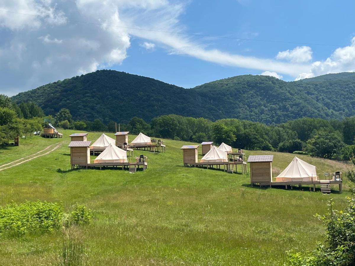 Hotel The Hunters Glamping à Ciudanovita Extérieur photo