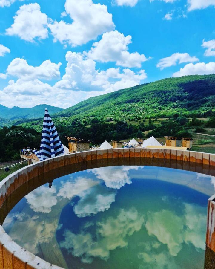 Hotel The Hunters Glamping à Ciudanovita Extérieur photo