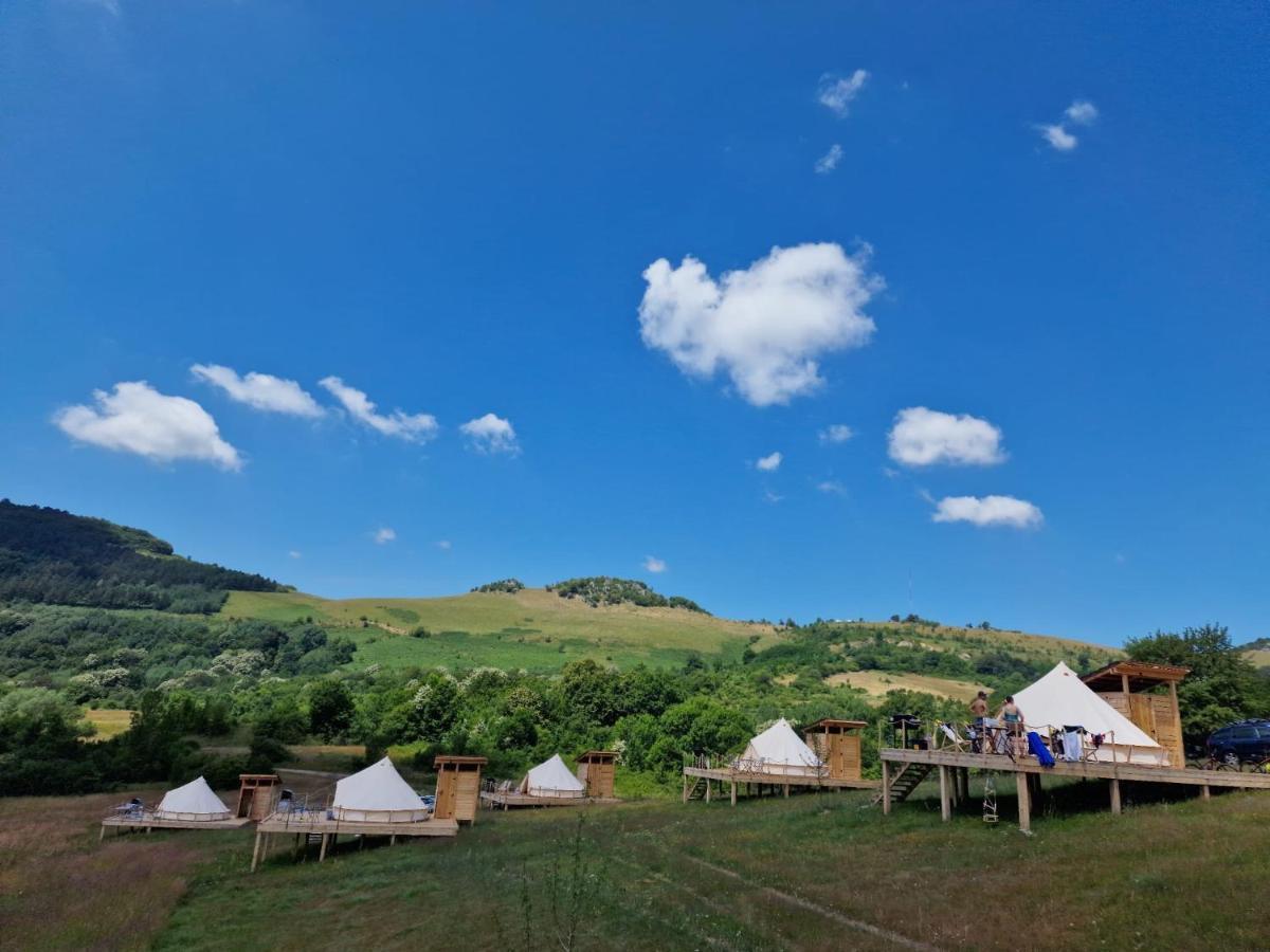 Hotel The Hunters Glamping à Ciudanovita Extérieur photo