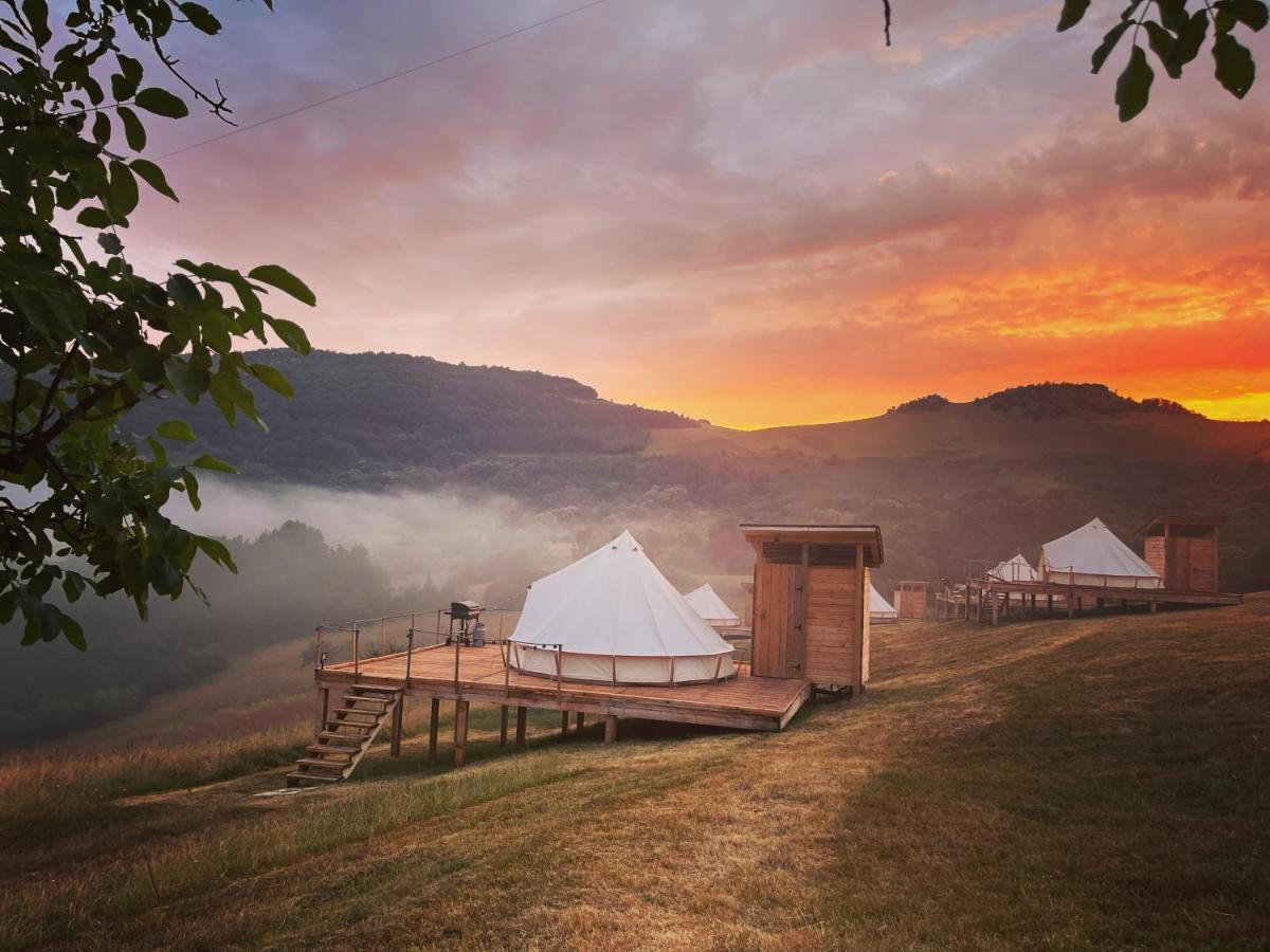 Hotel The Hunters Glamping à Ciudanovita Extérieur photo