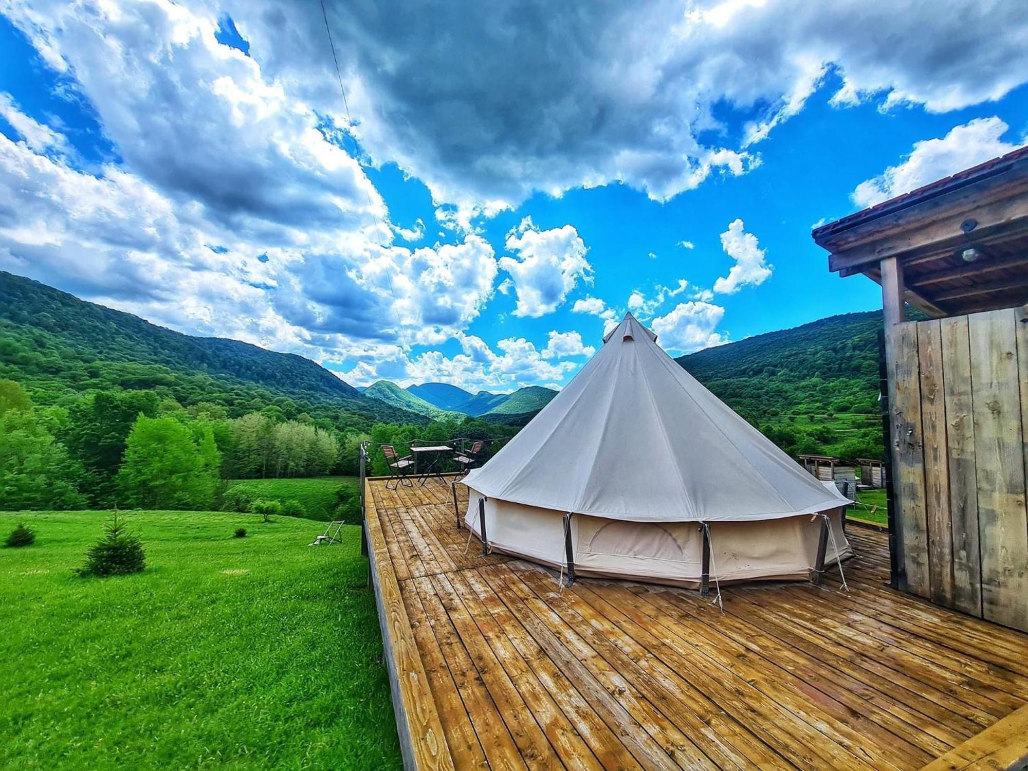 Hotel The Hunters Glamping à Ciudanovita Extérieur photo